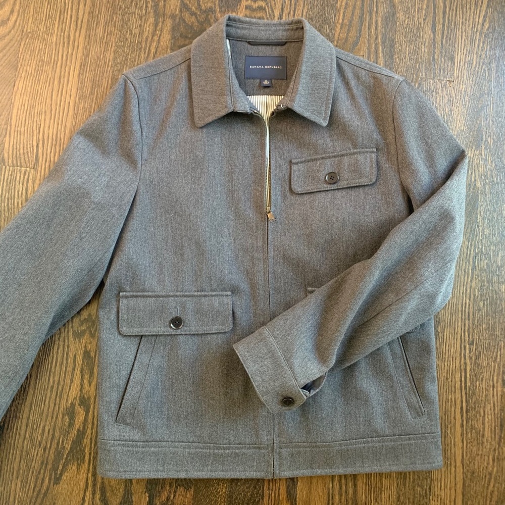 Banana Republic lightweight coat, size medium